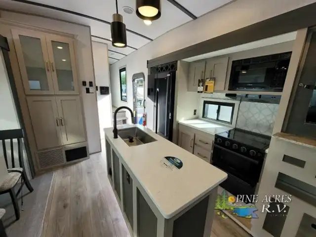 2024 Forest River RV Wildwood Heritage Glen 370BL in Travel Trailers & Campers in Truro - Image 7
