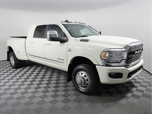 2023 Ram 3500 LIMITED in Cars & Trucks in Calgary - Image 3