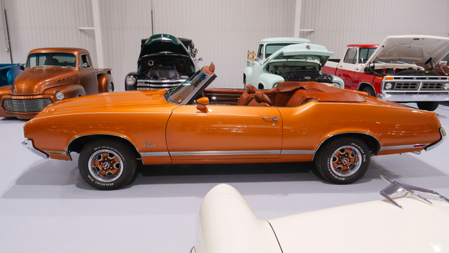 1971 Oldsmobile Cutlass Supreme Convertible in Classic Cars in London - Image 4