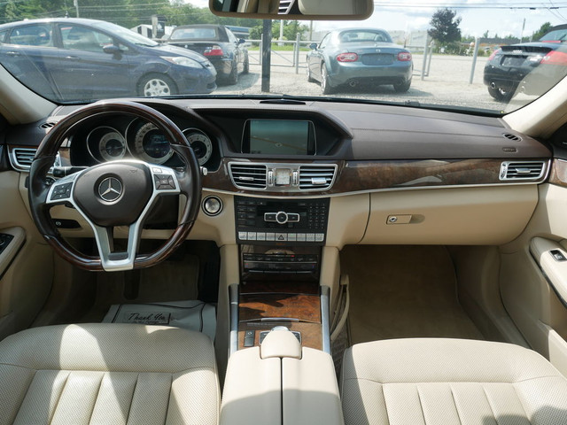  2014 Mercedes-Benz E350 4MATIC E350 4MATIC + NAV + CUIR + CAMÉR in Cars & Trucks in Sherbrooke - Image 2