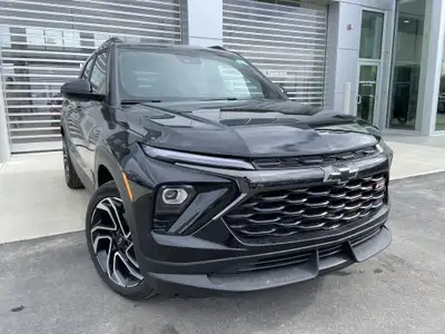 AMVIC Licensed Dealer The 2025 Chevrolet Trailblazer RS in Mosaic Black Metallic is a sporty and sty...