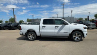 This 2025 RAM 1500 TRADESMAN CREW CAB 4X4 has the following options Cloth Bench Seat, Remote Start S... (image 5)