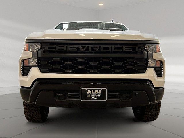 2025 Chevrolet Silverado 1500 CUSTOM TRAIL BOSS Z71 CREW CAB 4X4 in Cars & Trucks in Laval / North Shore - Image 2
