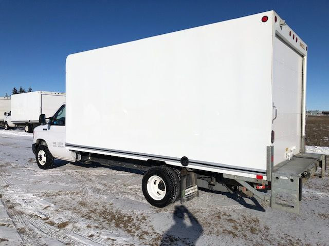 2022 Ford E-450 CUBE VAN 16' POWER LIFT CAN LEASE LOADED $AVE in Cars & Trucks in Calgary - Image 4