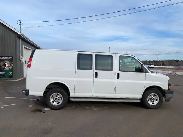 2020 GMC Savana64269655851778129
