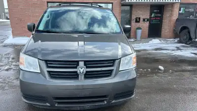 2010 DODGE GRAND CARAVAN SE, FWD, RUNS AND DRIVES GREAT, SINGLE OWNER, 25 CARFAX SERVICE HISTORY REC...