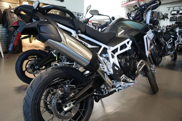 2025 Triumph TIGER 900 RALLY PRO Khaki Green in Street, Cruisers & Choppers in Edmonton - Image 3