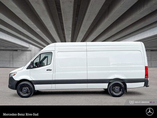 2025 Mercedes-Benz Sprinter 2500 170 Wheelbase High Roof RWD in Cars & Trucks in Longueuil / South Shore - Image 2