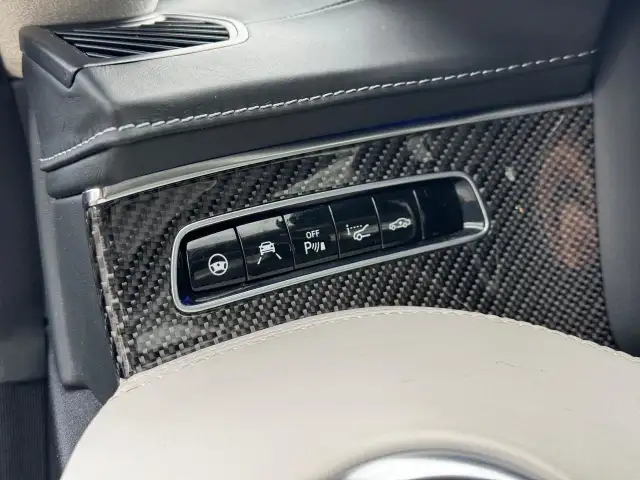 2019 Mercedes-Benz S-Class AMG S 63 **CLEAN CARFAX** in Cars & Trucks in Hamilton - Image 29