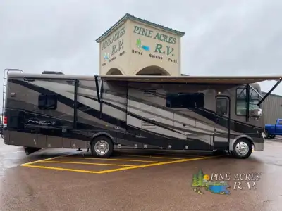 Newmar Canyon Star class A motor home 3716 highlights: Quad Slide Outs only 004,900 Kms Walk-Through...