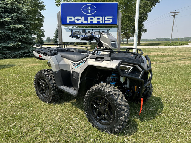 2023 Polaris Industries Sportsman 570 RIDE COMMAND Silver Quartz in ATVs in Grand Bend - Image 2