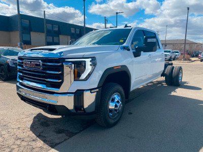 2024 GMC SIERRA 3500CC SLE