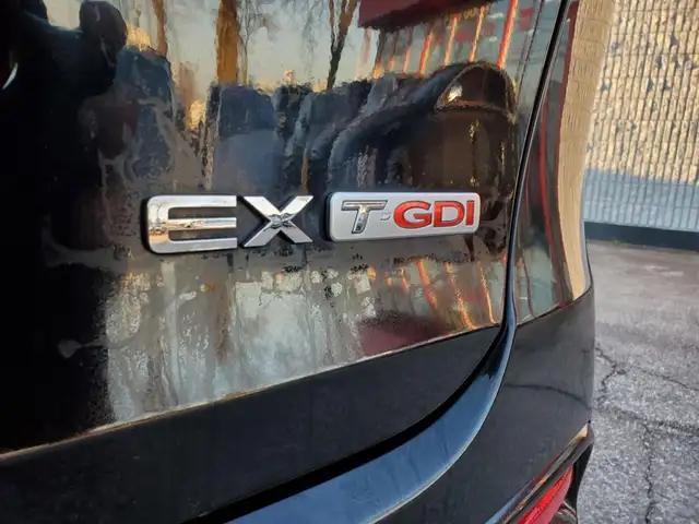 2017 Kia Sorento AWD EX Turbo *Leather / Rear View Camera* in Cars & Trucks in London - Image 8