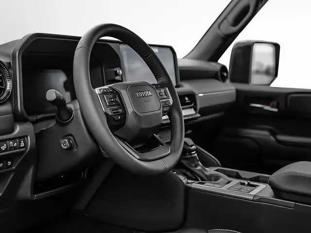 2025 Toyota Land Cruiser Land Cruiser Premium *** Disponible Mai | Cars ...