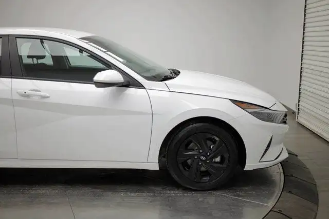 2023 Hyundai Elantra Preferred62863707714307121