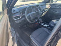 Turn heads and take on the road with confidence in this 2023 Chevrolet Trailblazer RS. With its bold... (image 8)