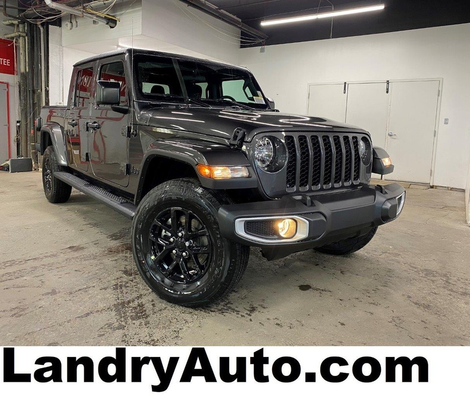 2022 Jeep Gladiator SPORT S