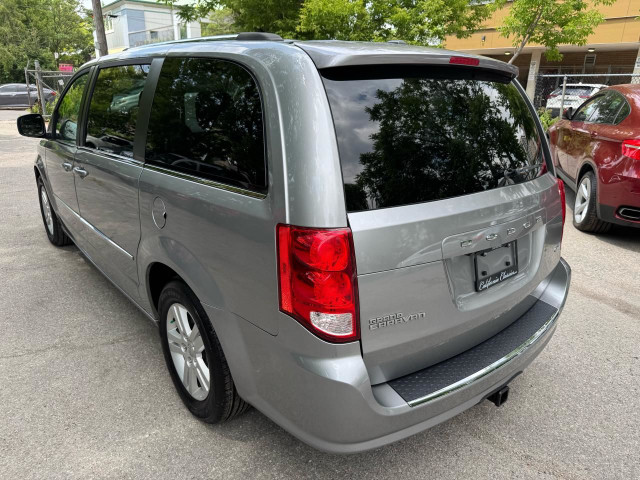 2015 Dodge Grand Caravan Crew Plus in Cars & Trucks in City of Toronto - Image 3