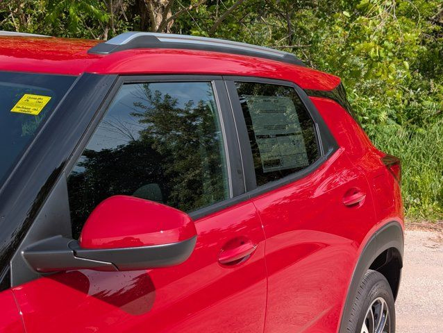 2026 Chevrolet Trailblazer LT- Convenience Pkg - Driver Conf Pkg in Cars & Trucks in Barrie - Image 3
