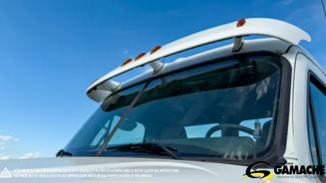 2016 FREIGHTLINER CASCADIA CA125DC DAY CAB in Heavy Trucks in Chilliwack - Image 19