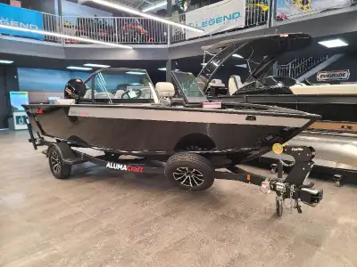 ALUMACRAFT TROPHY 185X SP FSX LUX BLACK 2025 Bateau de pêche Alumacraft Trophy 185X SP FSX LUX 2025...