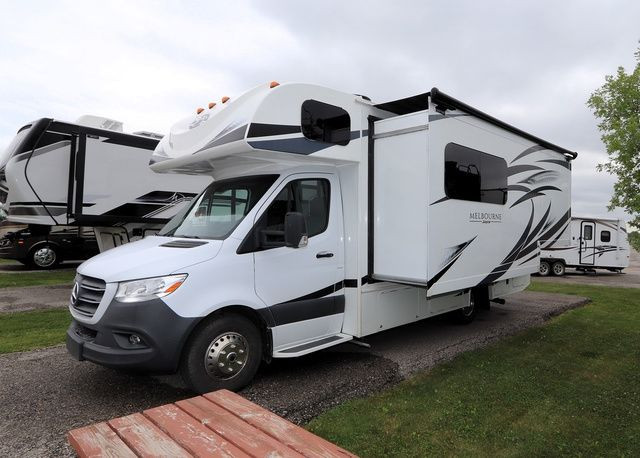 2020 Jayco Melbourne 24L in RVs & Motorhomes in Calgary - Image 3
