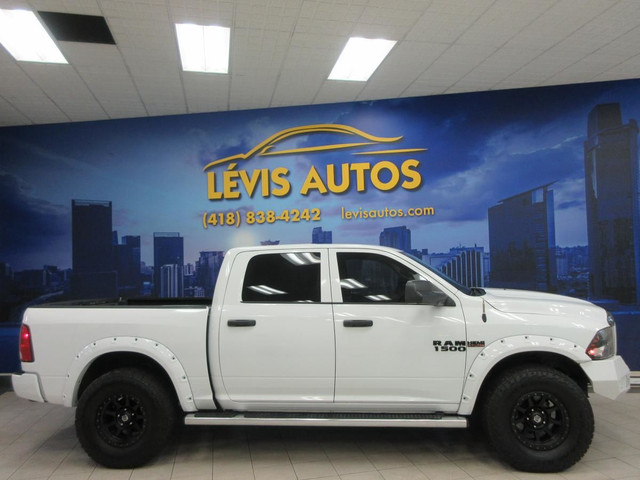 RAM 1500 CLASSIC 2019 EXPRESS NIGHT EDITION V-8 5.7 HEMI BEAU LO in Cars & Trucks in Lévis