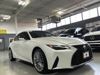 **MONTH-END SPECIAL!** FEATURING : AWD, SUNROOF, HIGHLY EQUIPPED, VERY CLEAN! FINISHED IN WHITE ON M... (image 1)