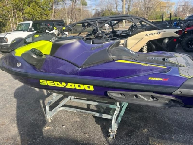 2021 Sea-Doo RXP-X 300 IBR & Sound System Midnight Purple in Personal Watercraft in Trenton - Image 2
