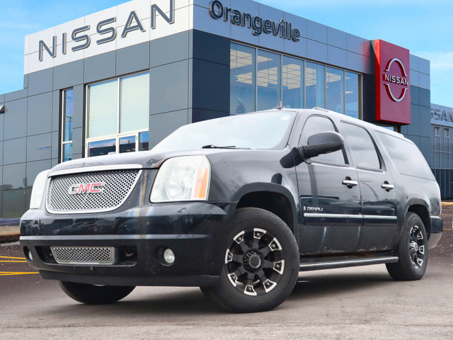 2009 GMC Yukon XL Denali in Cars & Trucks in Oakville / Halton Region