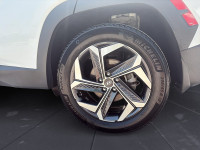 Groupe motopropulseur hybride de 226 chevauxTransmission automatique à six rapportsSystème de naviga... (image 8)