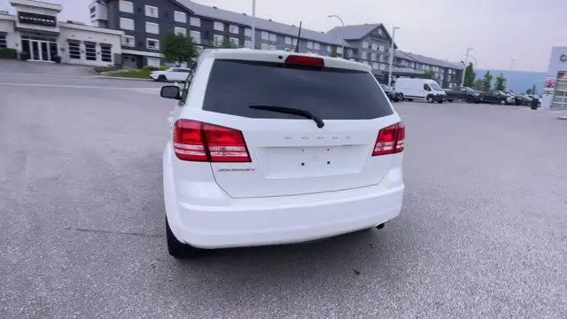 2018 Dodge Journey Canada Value Pkg | Front Wheel Drive in Cars & Trucks in Prince George - Image 9