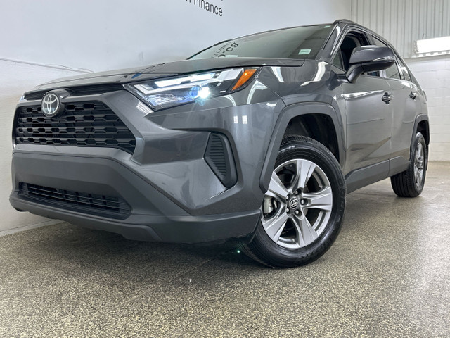 2022 Toyota RAV4 XLE XLE/AWD/ROOF/14KM! in Cars & Trucks in Belleville - Image 4