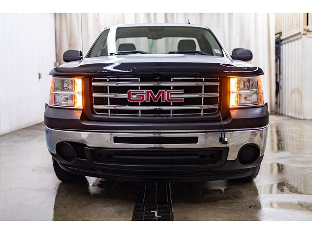 2009 GMC Sierra 1500 4x2 Reg Cab WT Longbox in Cars & Trucks in Red Deer - Image 4