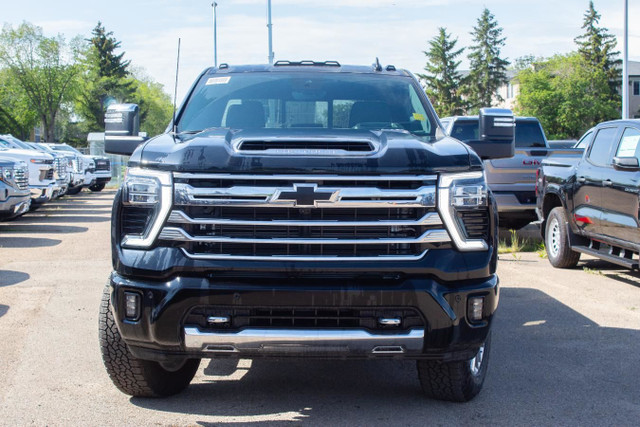 2025 Chevrolet Silverado 3500HD High Country in Cars & Trucks in Edmonton - Image 3