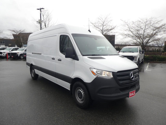  2022 Mercedes-Benz Sprinter Cargo Van dans Autos et camions  à Delta/Surrey/Langley - Image 3