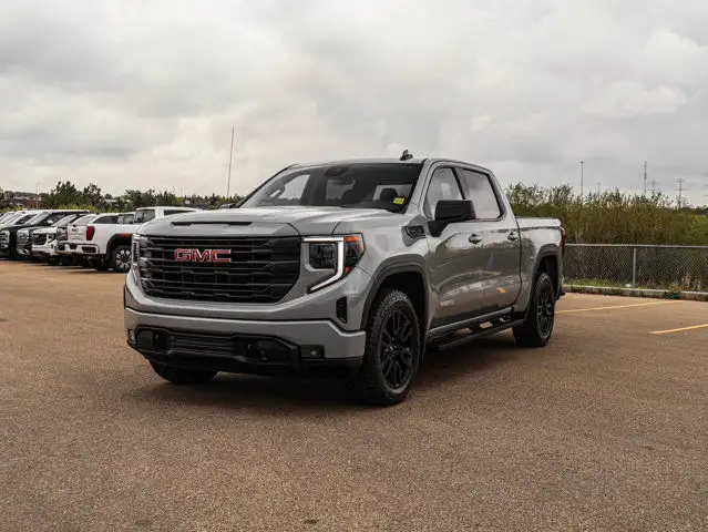 2024 GMC Sierra 1500 Elevation 5.3L dans Autos et camions dans Comté de Strathcona - Image 5