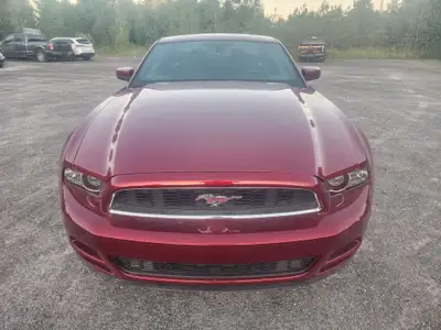 2014 Ford Mustang (satisfied Ontario and Quebec) Cruise control air conditioning Power windows milea...