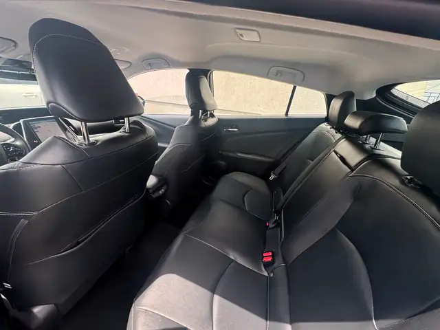 2020 Toyota Prius Prime XLE dans Autos et camions dans Ottawa - Image 33