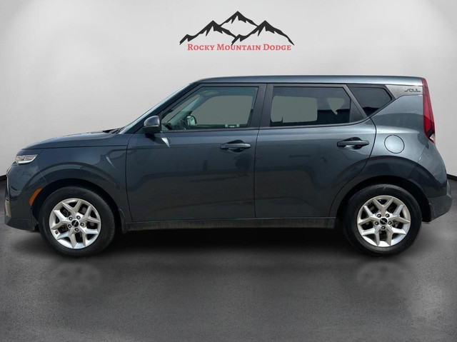 LOW MILEAGE 2022 KIA SOUL EX in Cars & Trucks in Red Deer