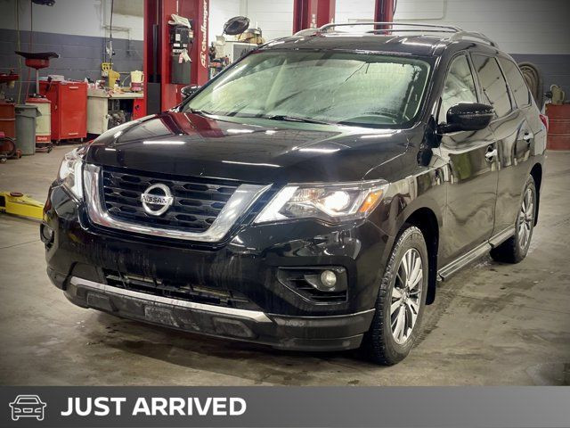 2019 Nissan Pathfinder SV | 3.5L V6 Engine | No Accidents in Cars & Trucks in Calgary
