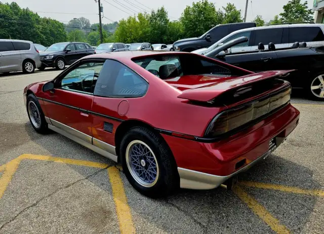 1987 Pontiac Fiero GT No Accidents/Manual Transmission/Low KMs in Cars & Trucks in City of Toronto - Image 8