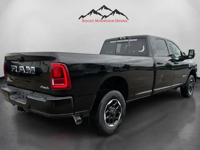 2025 RAM 3500 LARAMIE CREW CAB DIESEL LONGBOX in Cars & Trucks in Red Deer - Image 5