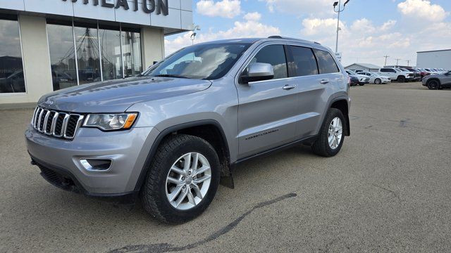 2017 Jeep Grand Cherokee Laredo in Cars & Trucks in Edmonton - Image 3