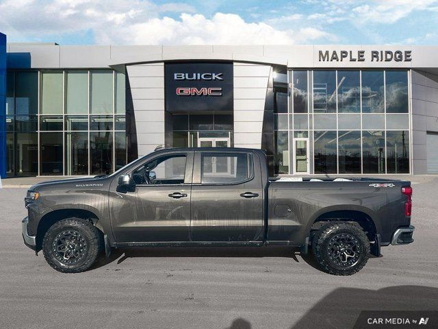 2021 Chevrolet Silverado 1500 LT | One Owner | Crew Cab in Cars & Trucks in Tricities/Pitt/Maple - Image 2