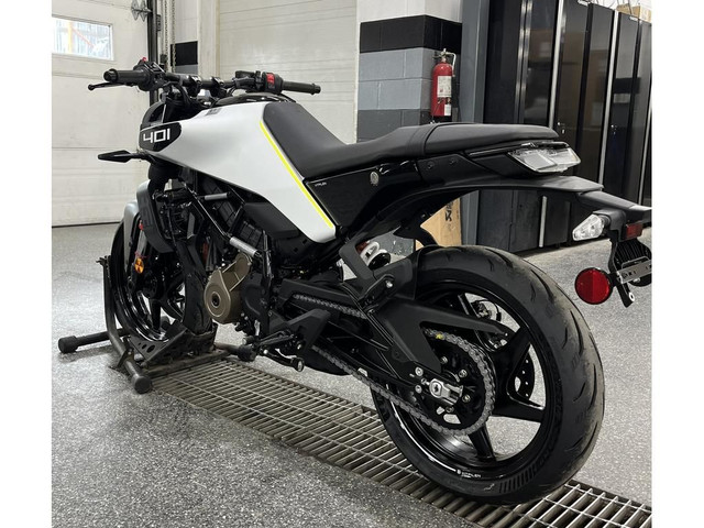 2024 Husqvarna VITPILEN 401 B.D. in Sport Bikes in Granby - Image 4