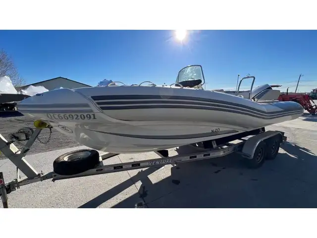 2019 Zodiac N-ZO 680 in Powerboats & Motorboats in Québec City - Image 8