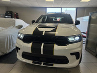 WHITE KNUCKLE,ENGINE: 6.4L SRT HEMI V8 W/FUELSAVER MDS (STD),TIRES: 295/45ZR20 BSW AS (STD),TRANSMIS... (image 1)