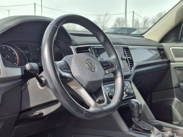 2021 Volkswagen Atlas Highline AWD | Leather | Pano Sunroof in Cars & Trucks in Guelph - Image 2