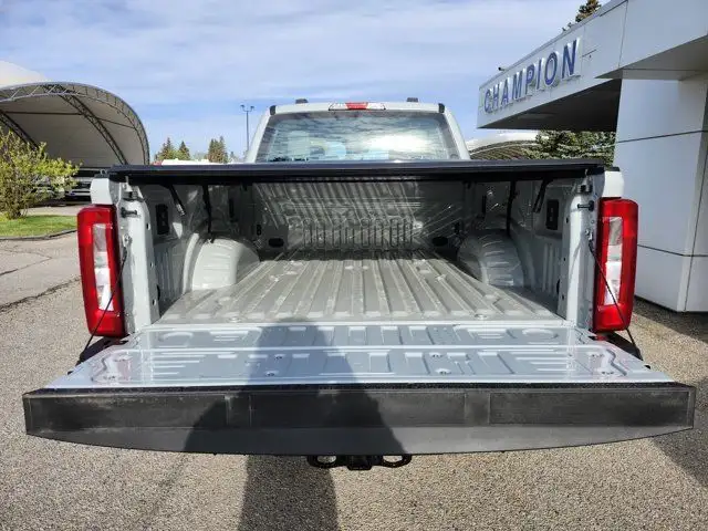 2025 Ford Super Duty F-350 SRW XL|OFF ROAD PKG|HD dans Autos et camions dans Calgary - Image 7